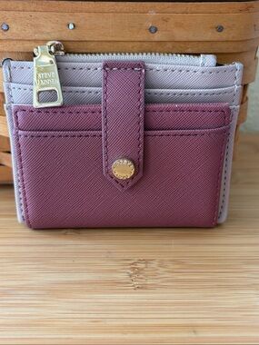 Steve Madden Beige Card Wallet with Gold Hardware
